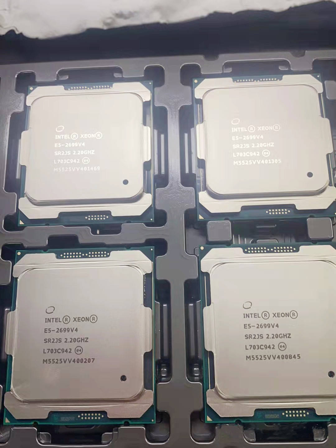 Original Server Cpu Intel Xeon - E5 2699 V4 review and price